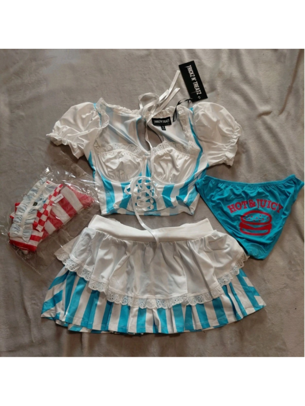 Dollskill Fast Food Wendys Hottie Halloween Costume Cosplay Size Small NWT